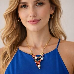 Betsey Johnson necklace